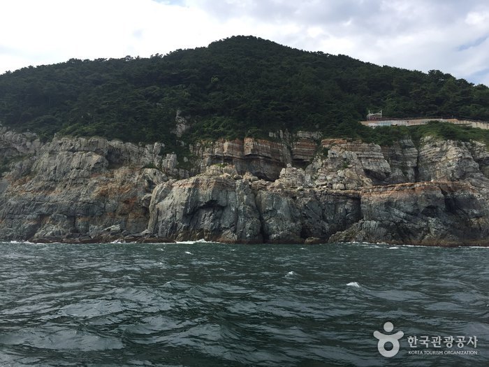 Coastal landscape in Taejongdae Park